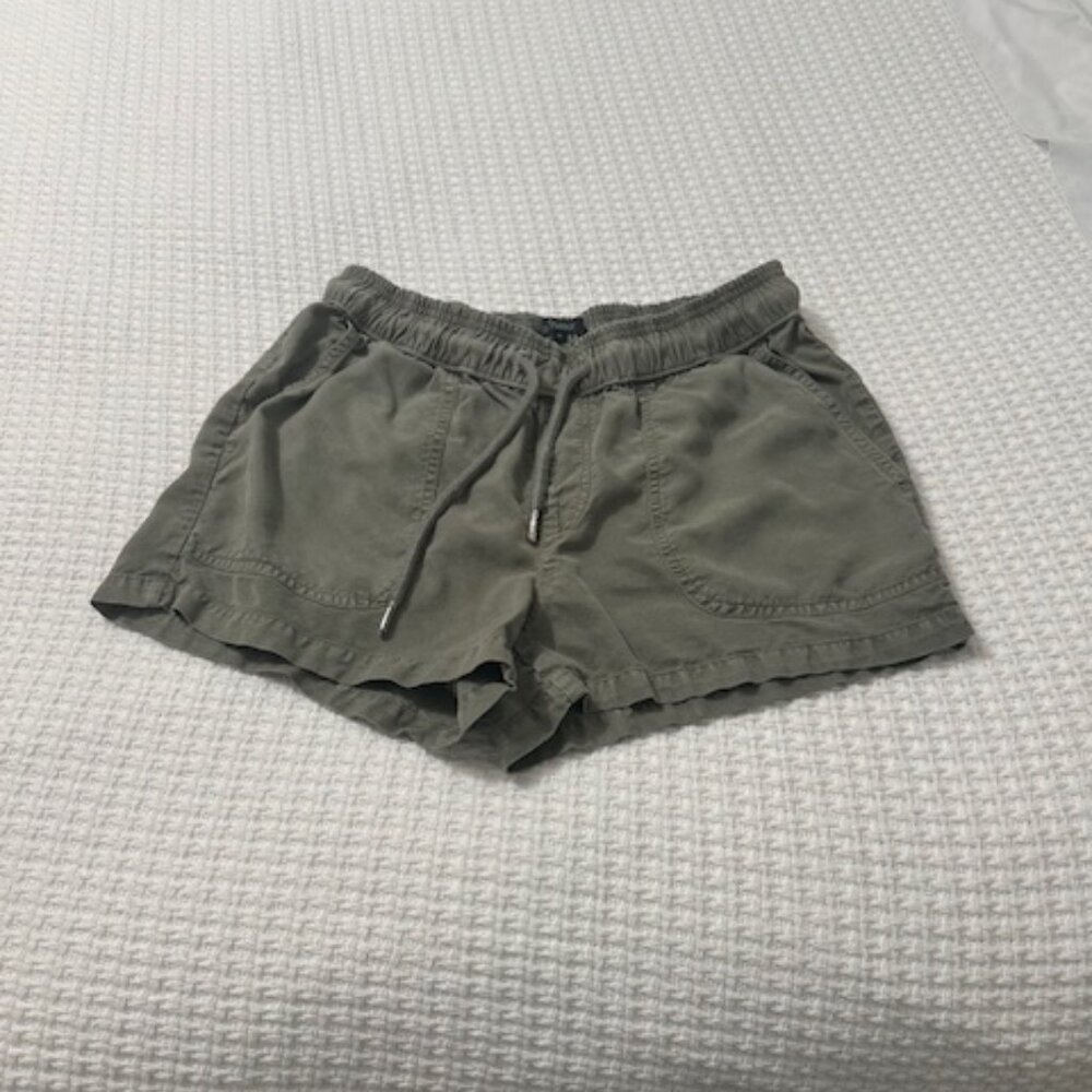 Quince Shorts
